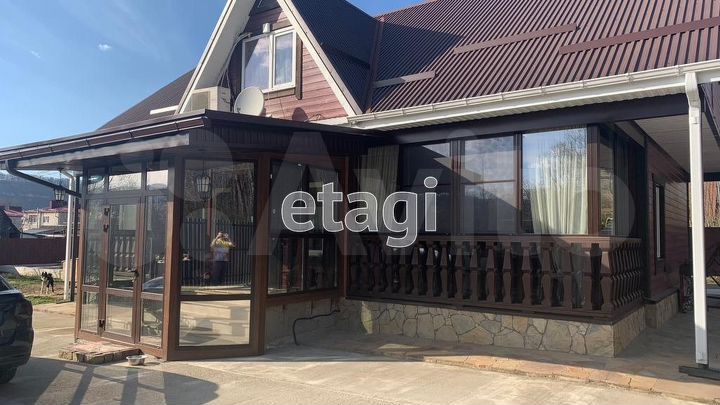 Дом 163,5 м² на участке 8,7 сот.