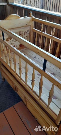 Детская кроватка