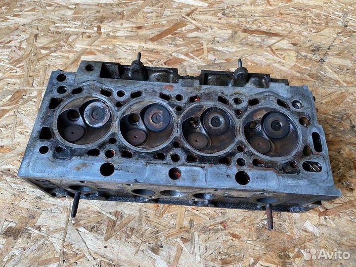 Головка блока цилиндров Peugeot Partner