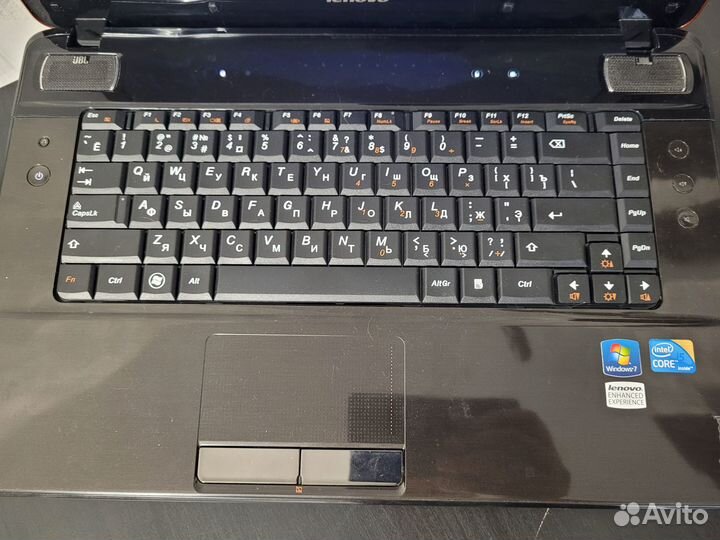 Ноутбук Lenovo IdeaPad Y560