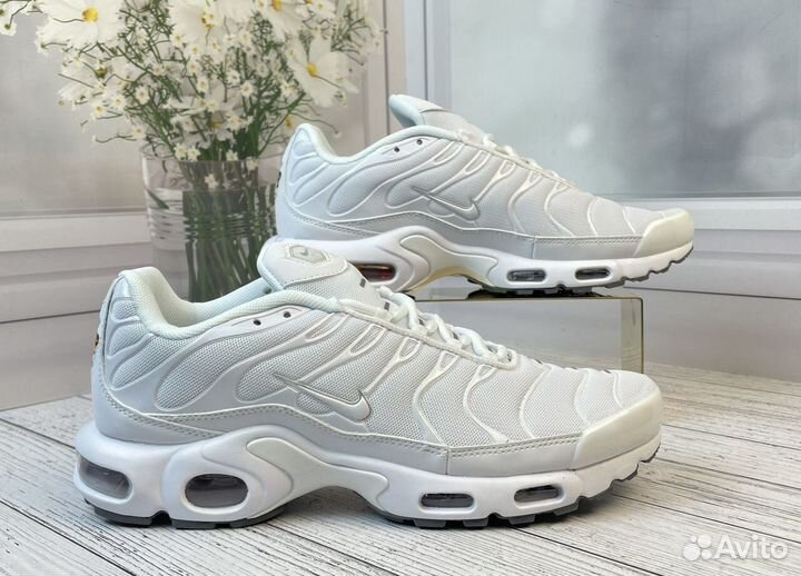 Кроссовки Nike air max tn plus white