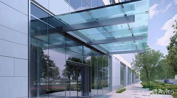 Стеклянный навес над входной дверью