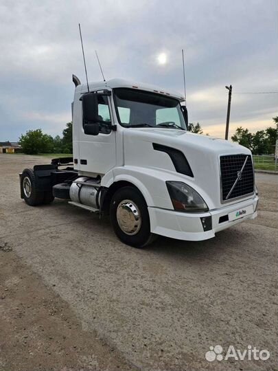 Volvo VNL 42T, 2003