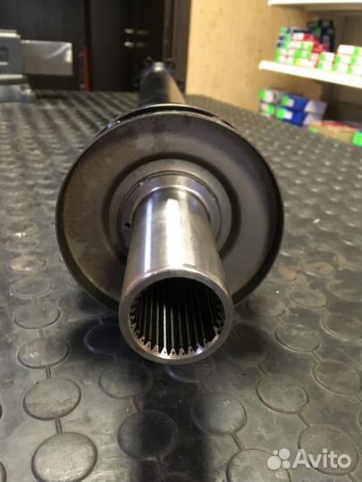 Карданный вал Mitsubishi Pajero 4