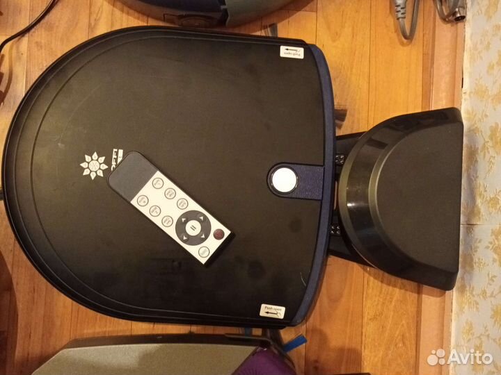 Робот пылесос