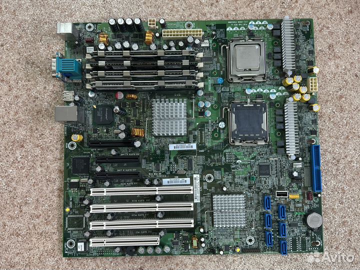 Раритетная серверная материнская плата HP ML150