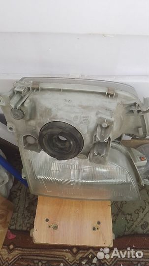 Фары на toyota caldina ат 191