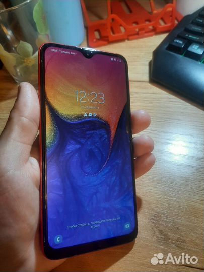 Samsung Galaxy A10, 2/32 ГБ