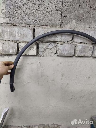 Молдинг передний правый Renault Sandero Stepway