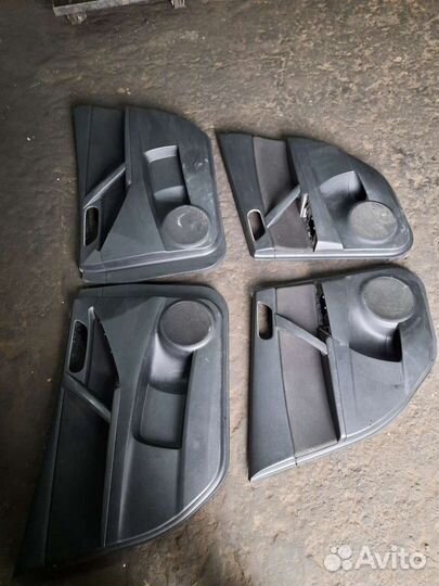 Обшивки дверей Мазда 3 BL