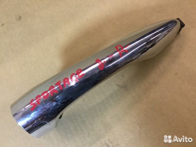 Ручка двери правая Киа Спортейж после 2010 года