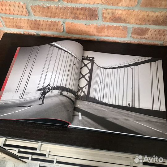 Альбом DC Defy Convention 20th Anniversary Book