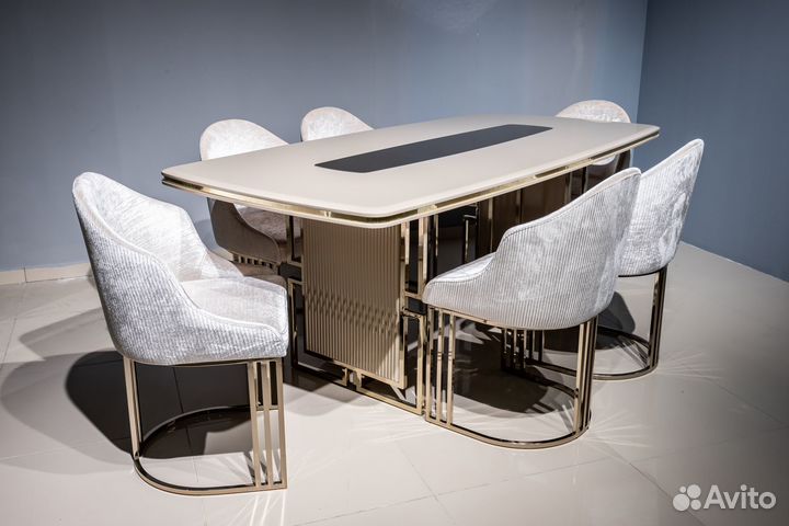 Стол кухонный