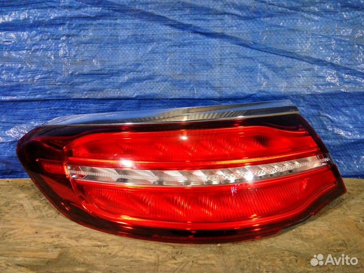 Фонарь левый внешний Mercedes W292