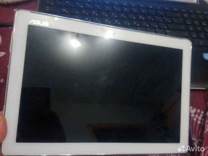 Продам планшет Asus zenPad