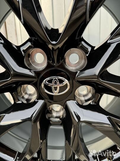 Диски Toyota r17 5*114,3,DIA 60,1,et40