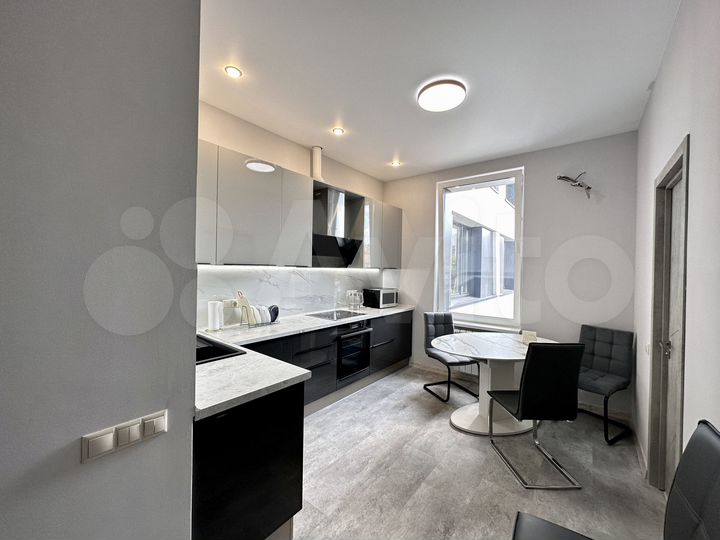 3-к. квартира, 74 м², 2/27 эт.