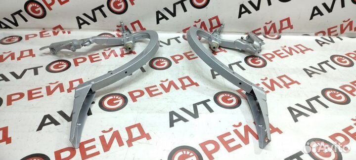 Петля крышки багажника Audi A6 4G CGW 18.04.2011