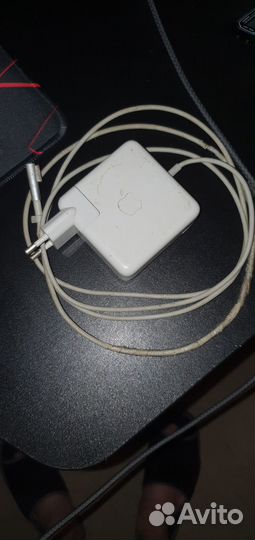 Продам MacBook a1181