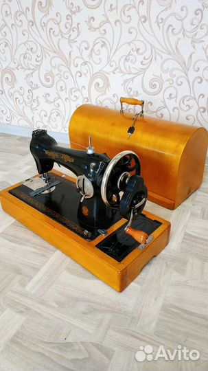 Продам швейную машинку пмз