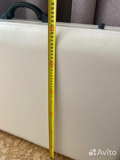 Кушетка бежевая для массажа для косметолога