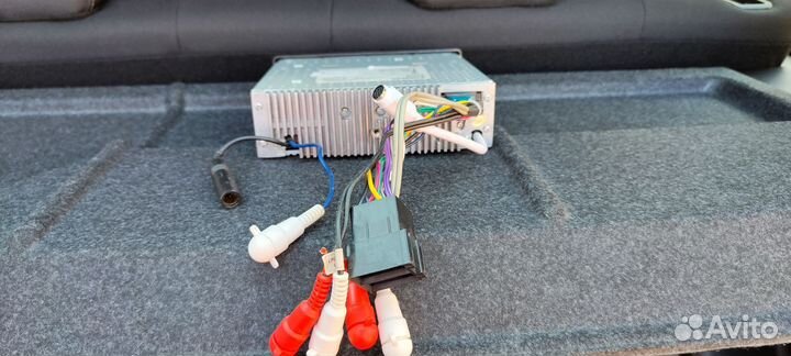 Автомагнитола varta