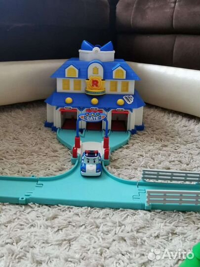 Робокар полли