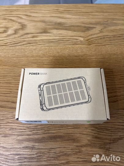 Внешний аккумулятор с солнечной батареей