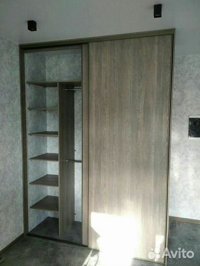 Угловой шкаф