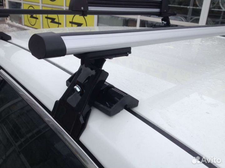 Аэро багажник на Toyota Corolla