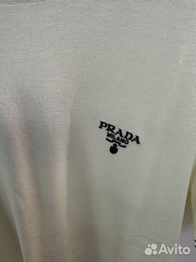 Футболка prada