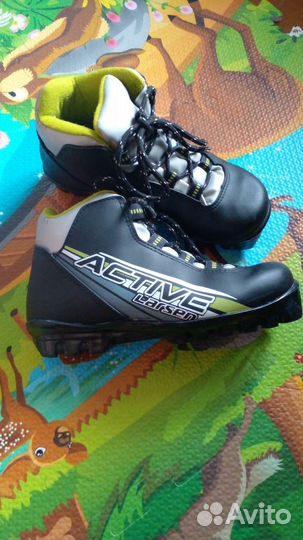 Лыжные ботинки