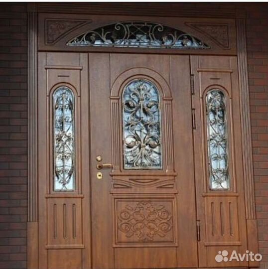 Двери входные парадные в дом