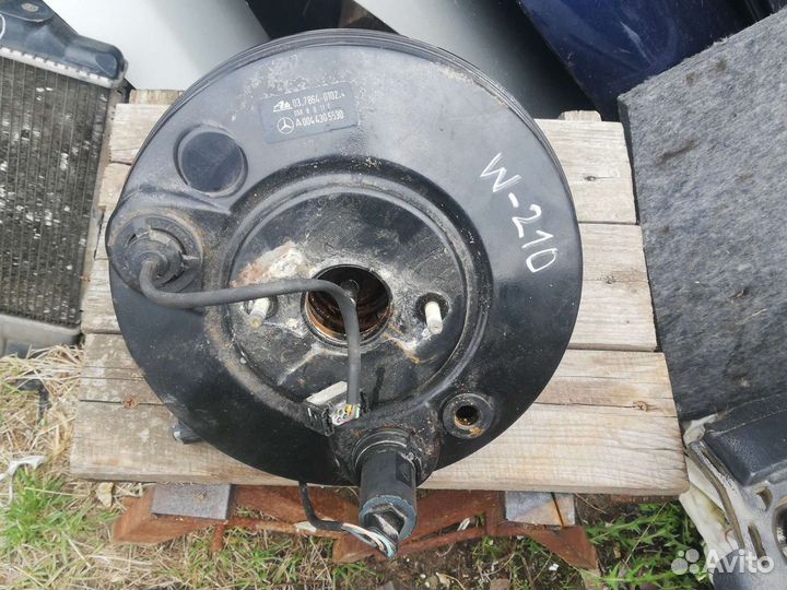 Усилитель тормозов вакуумный Mercedes W210