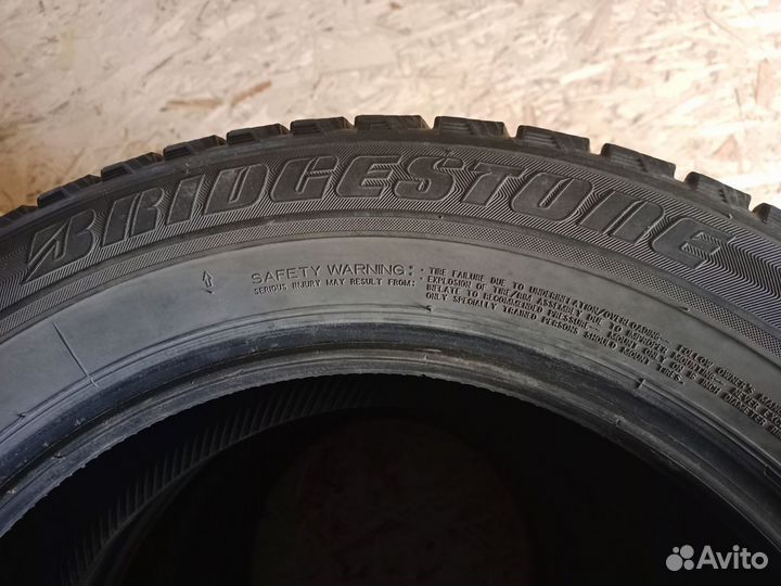 Bridgestone Blizzak Revo1 205/60 R16