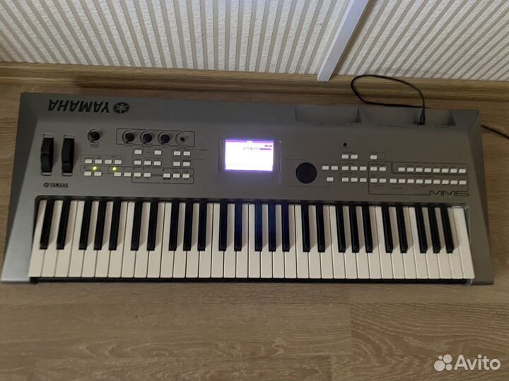 Продам синтезатор Yamaha MM6