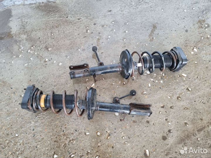 Стойка toyota corolla