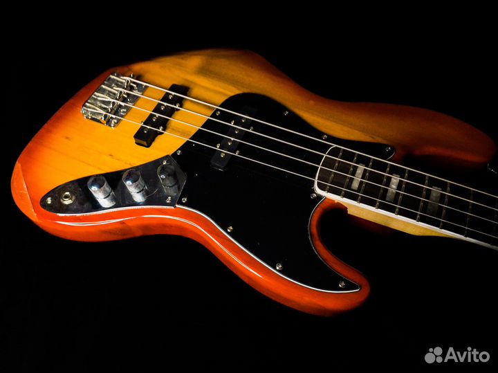 Бас гитара foix