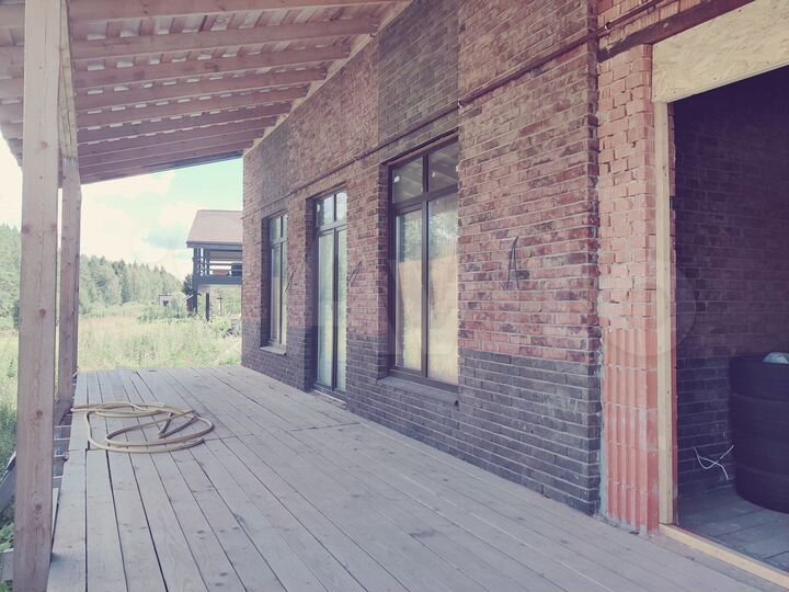 Коттедж 186,8 м² на участке 10 сот.