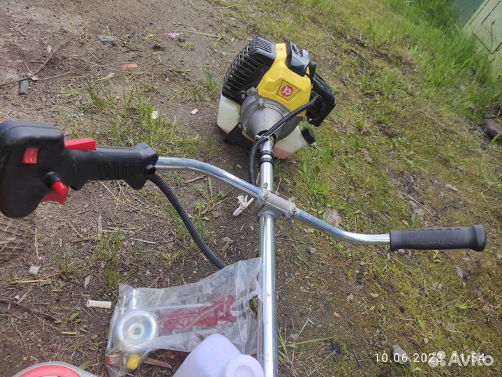 Триммер бензокоса калибр бк 1800