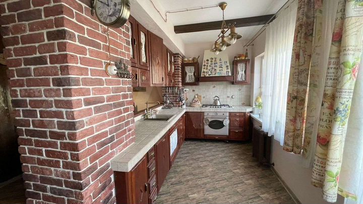 Дом 213,9 м² на участке 2 сот.