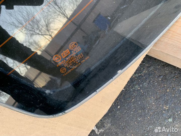 Стекло заднее Hyundai Elantra XD