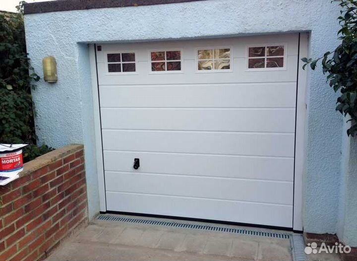 Секционные ворота