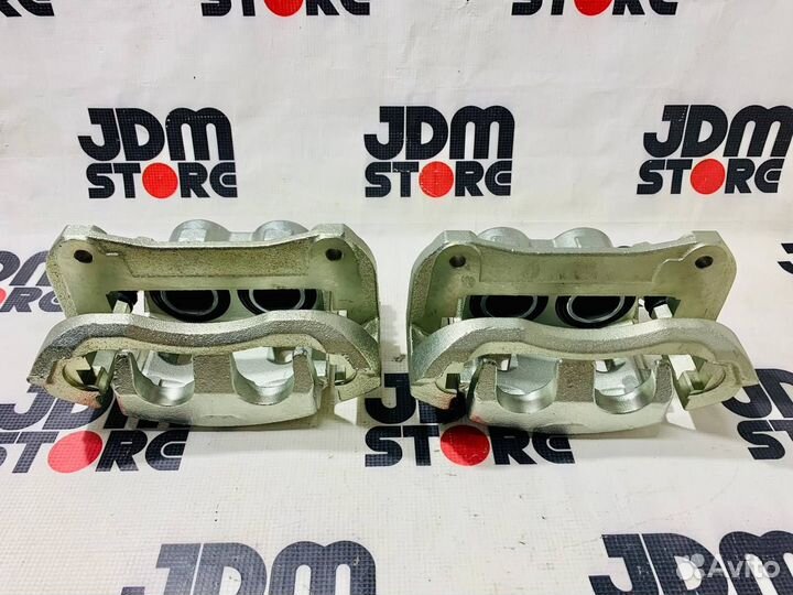 Суппорт передний Lexus RX, Toyota Highlander, Rav4