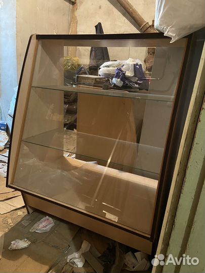 Витрина деревянная / стекло