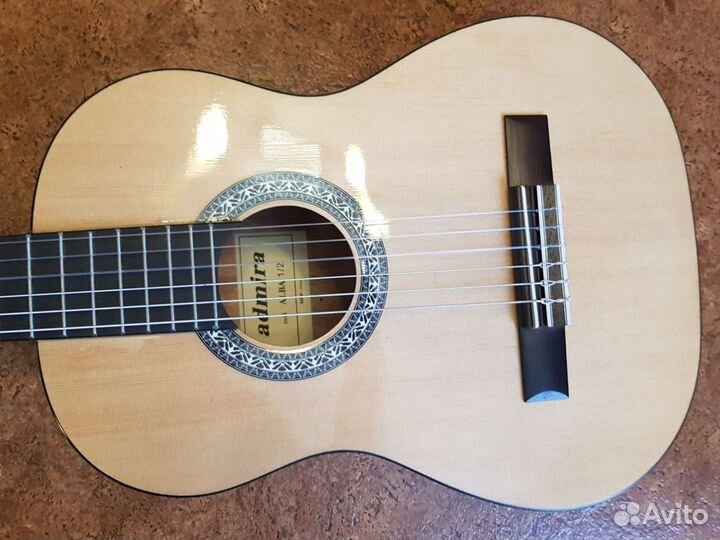 Классическая гитара Admira Alba 1/2