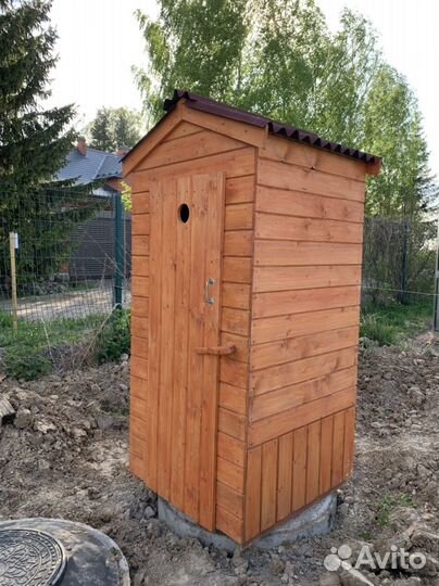 Дачный туалет деревянный
