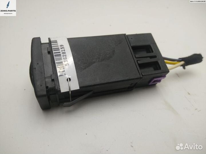 Кнопка обогрева заднего стекла 4D0941503B на Audi A4 B5 (1994-2001)