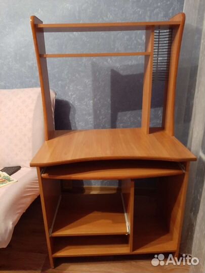 Компьютерный стол