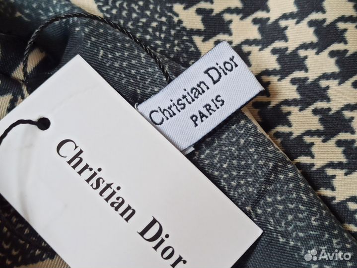 Платок Dior шелковый бежевый 3 цвета